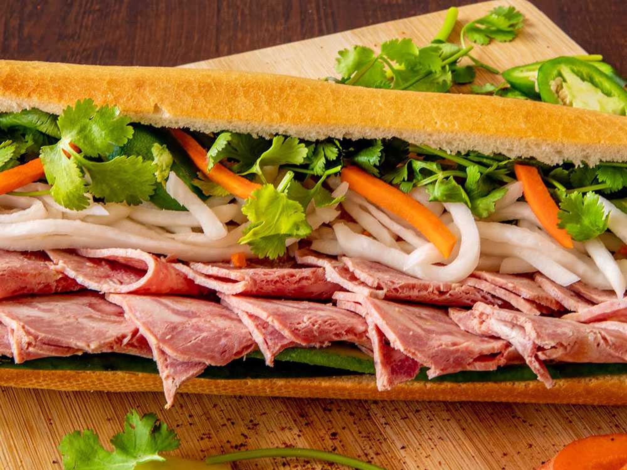 M6.MI-ONLY PATE JAMBON / BÁNH MÌ PATÊ JAMBON.