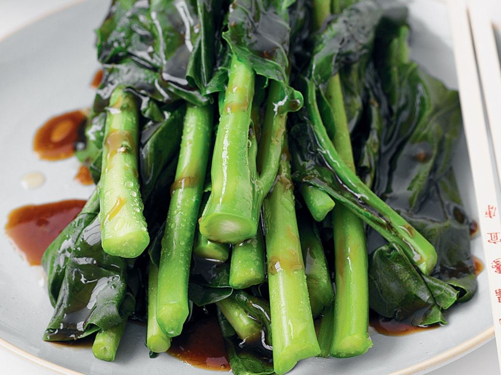 Chinese Broccoli w/ Oyster Sauce / Cải xanh Trung Quốc xào sốt hàu / 蚝油芥蓝.