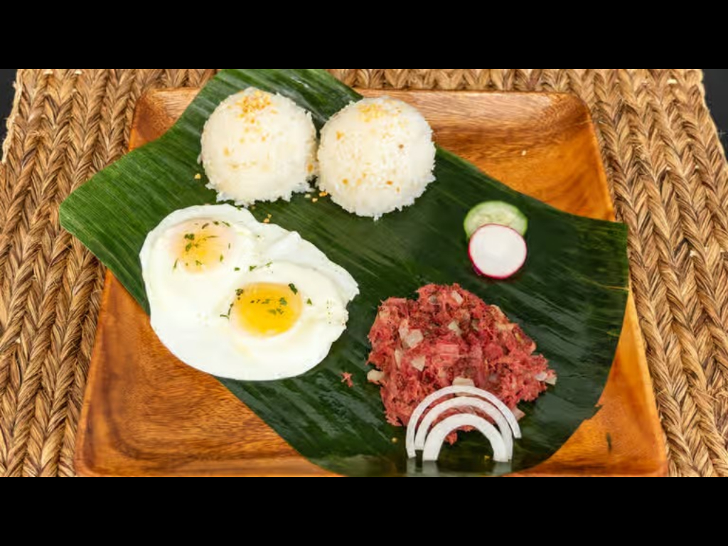 CORNED BEEF SILOG.