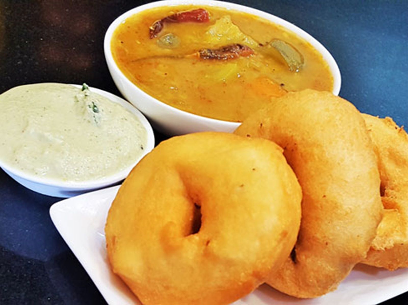 Medhu Vada (3 Pcs).