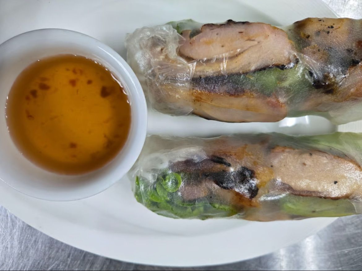 A5. Grilled Chicken Spring Roll.