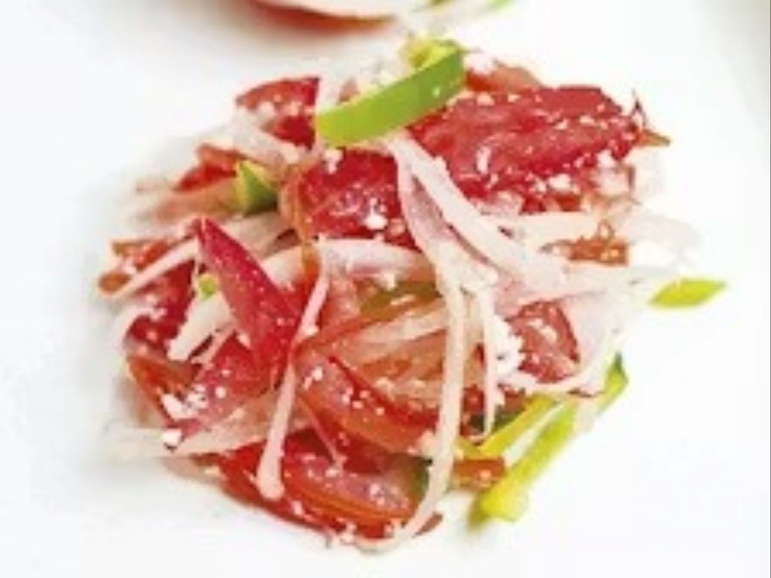 SOLTERO CEBOLLA, TOMATO Y QUESO.