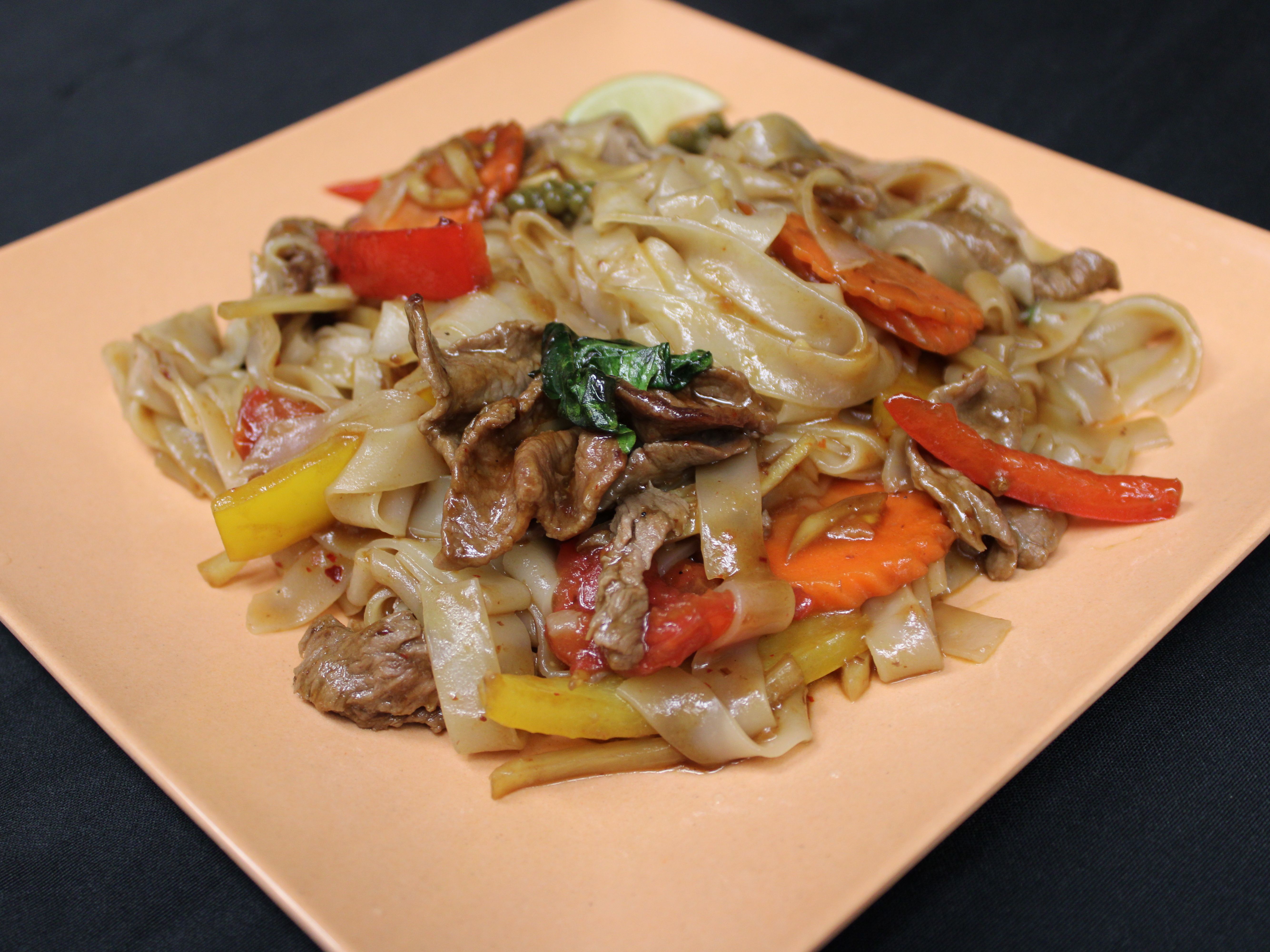Kee Mao (spicy beef noodles).