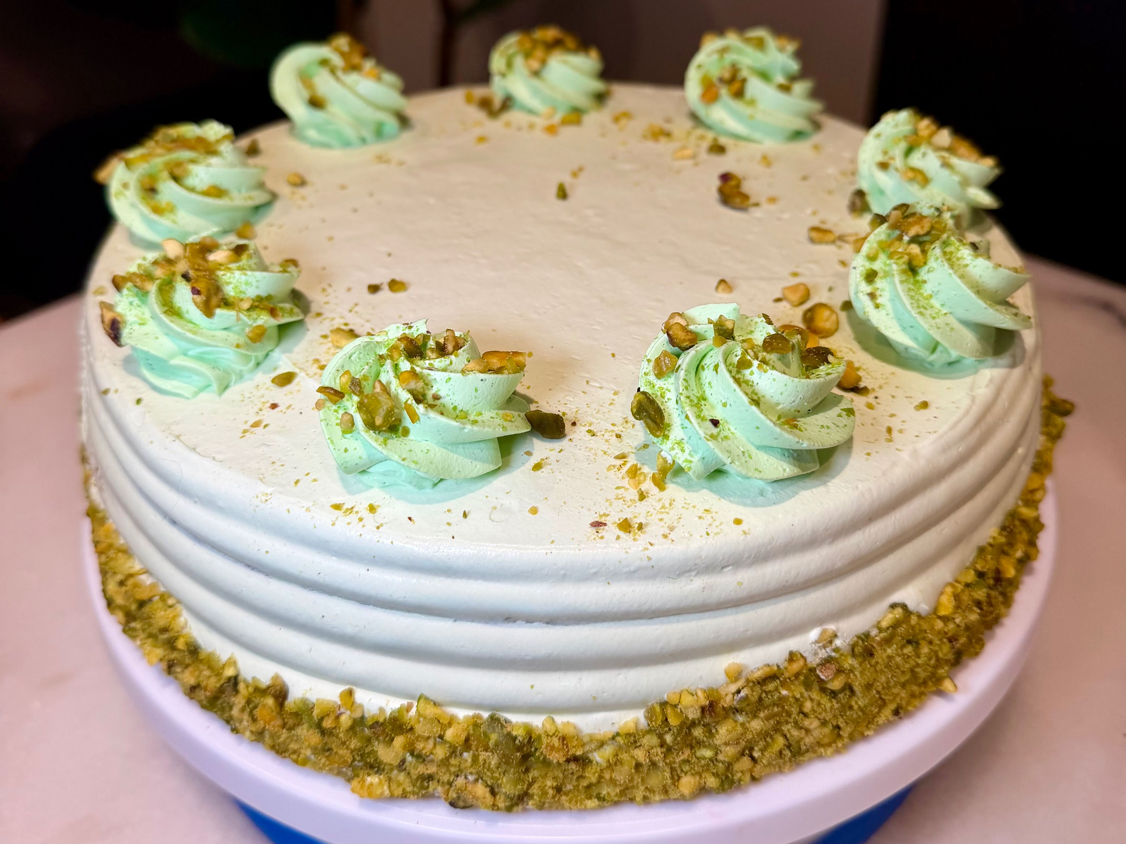 Pistachio Full Cake