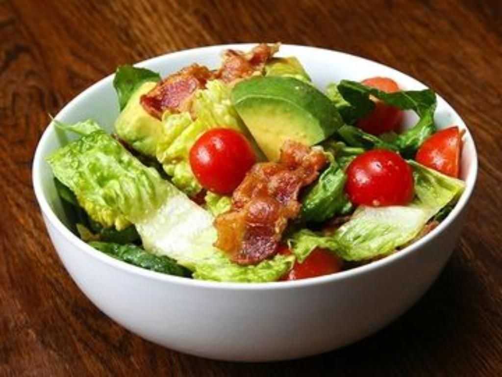 Aguacate Lechuga Y Tomate / Avocado, Lettuce And Tomato.