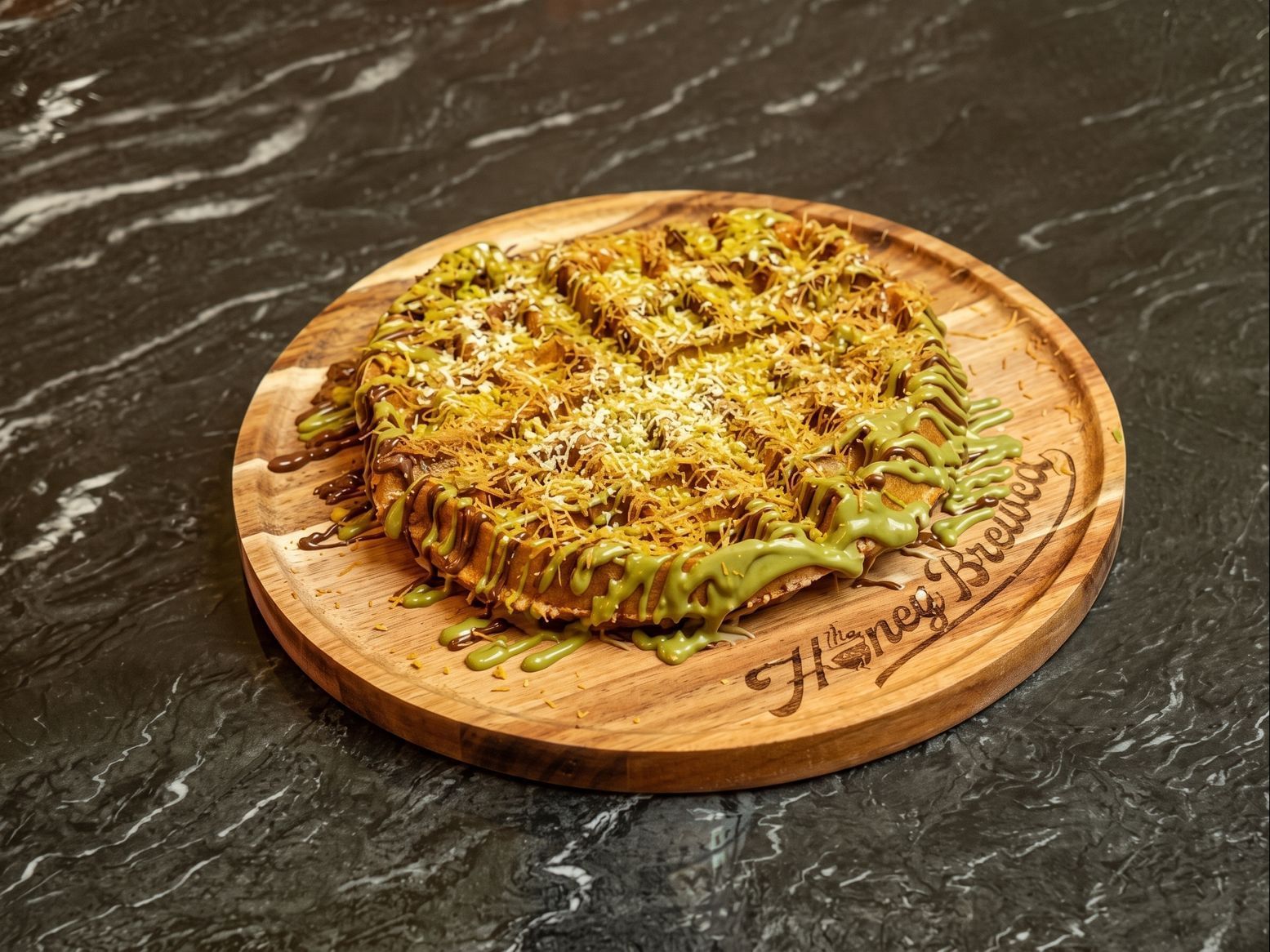 Dubai Waffle (Nutella & Pistachio).