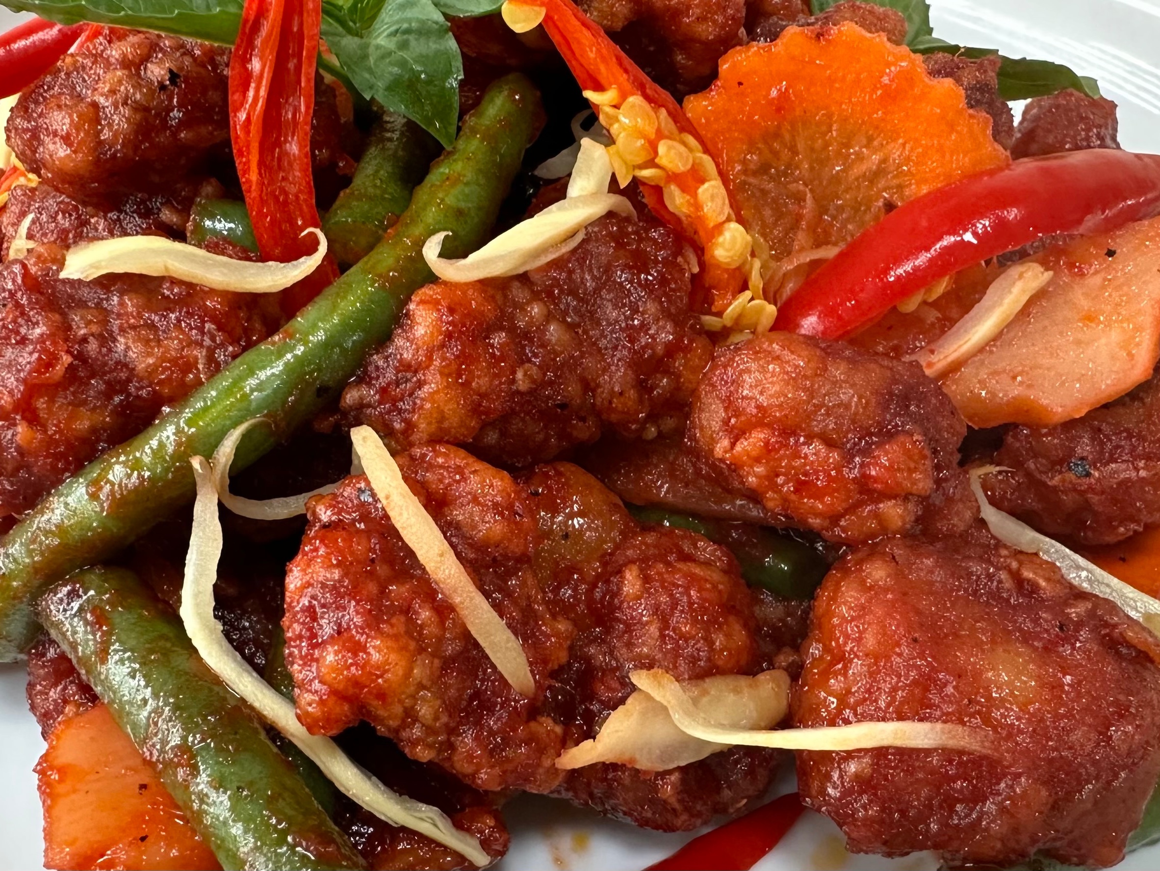 Crispy Spicy Catfish ผัดเผ็ดปลาดุก.