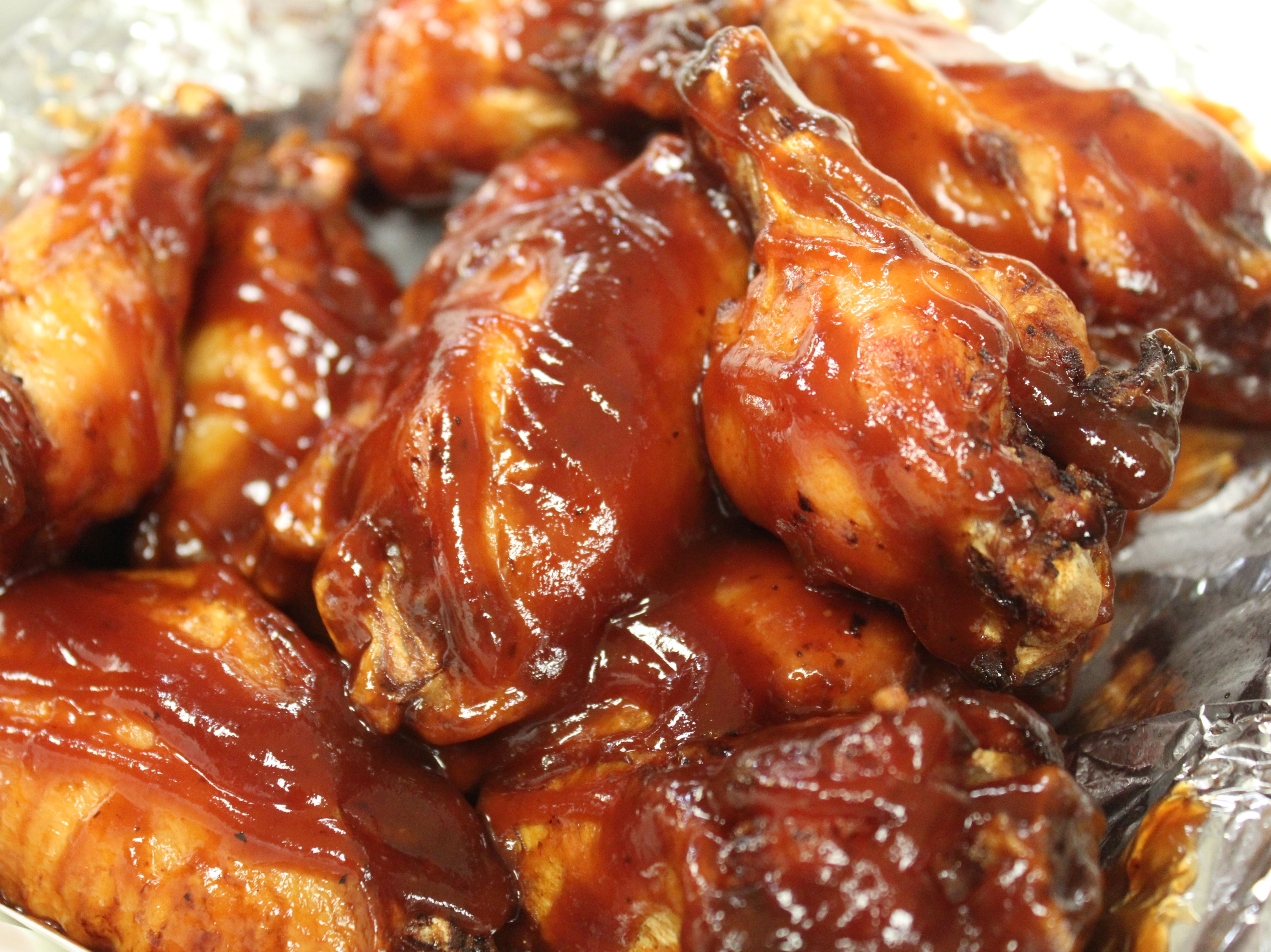 12 Chicken Wings.