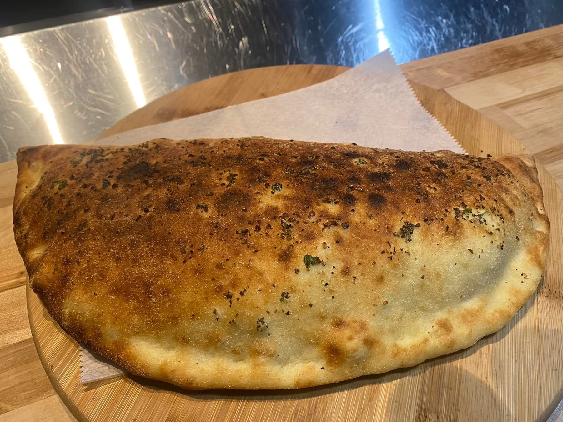 Al Funghi Calzone