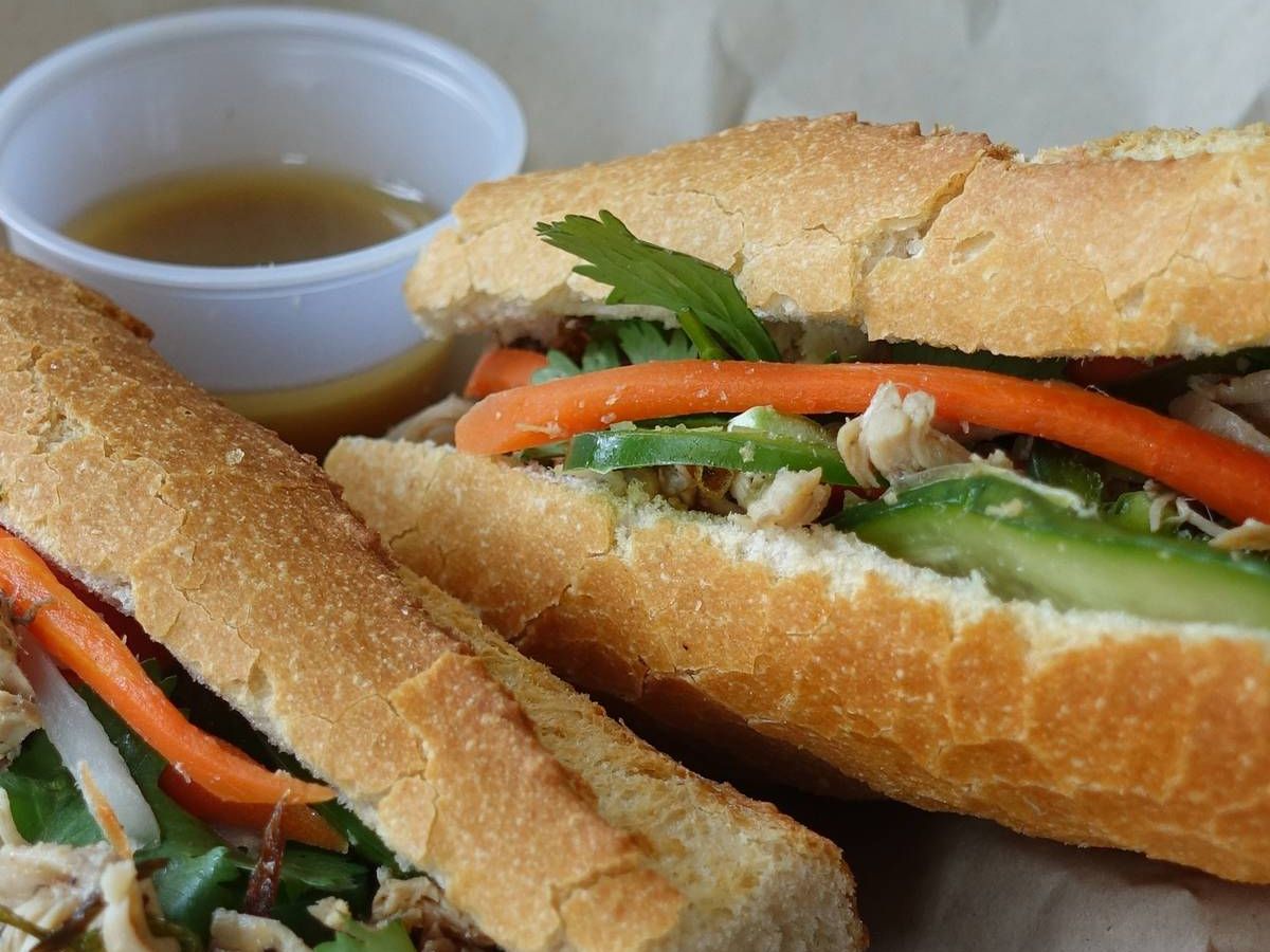 Ga/ Shredded Lemongrass Chicken Sandwich