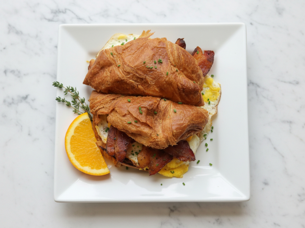 Croissant Bacon & Egg Sandwich