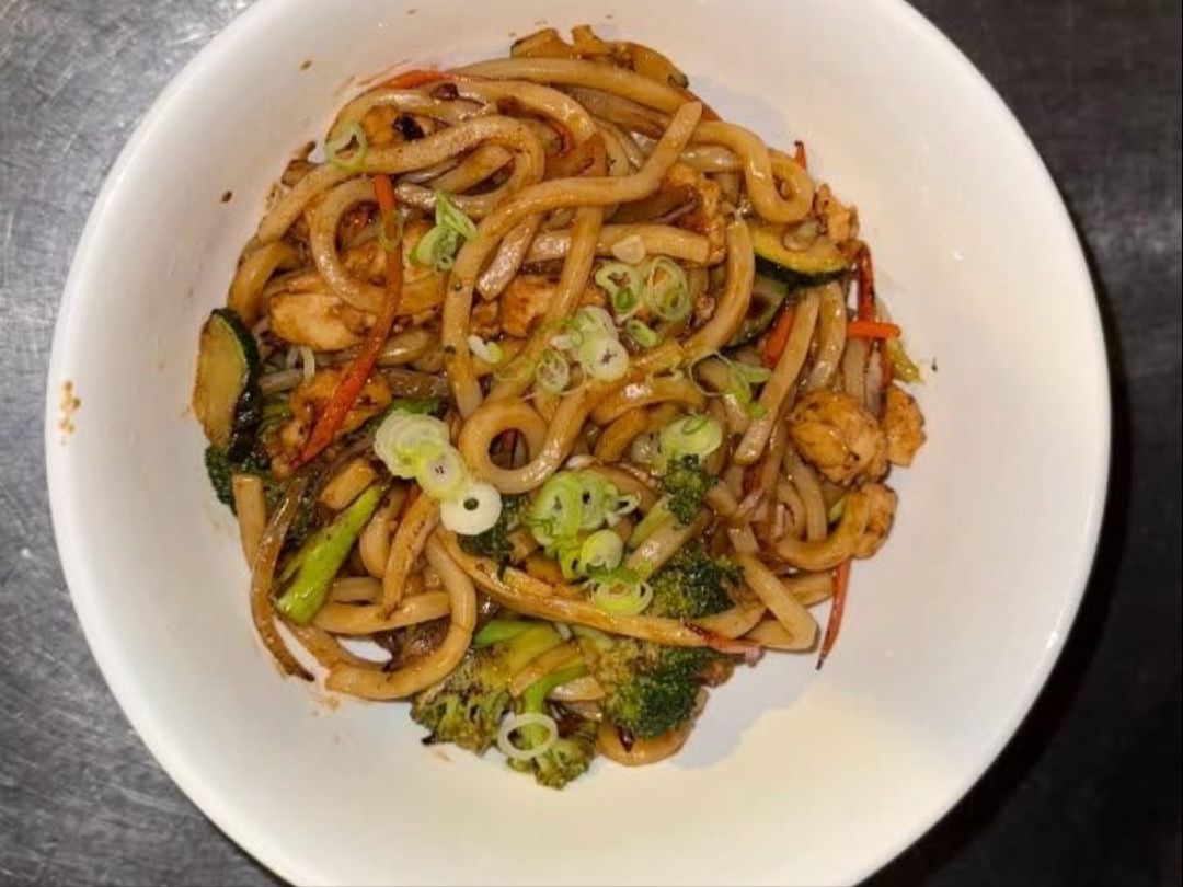 104/Yaki Soba Chicken