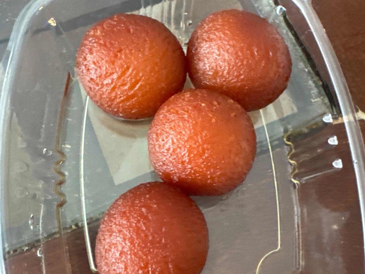 Ghulab Jamun (4pcs).