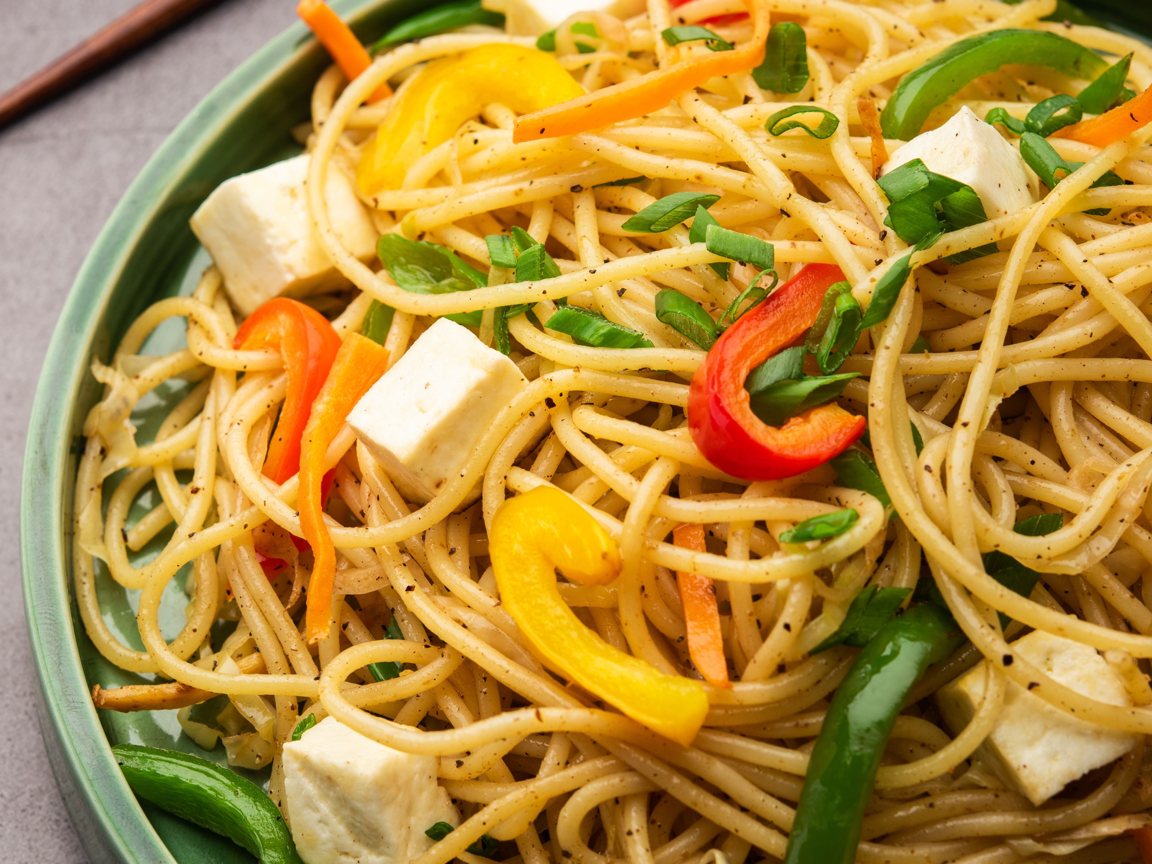 PANEER HAKKA NOODLES.