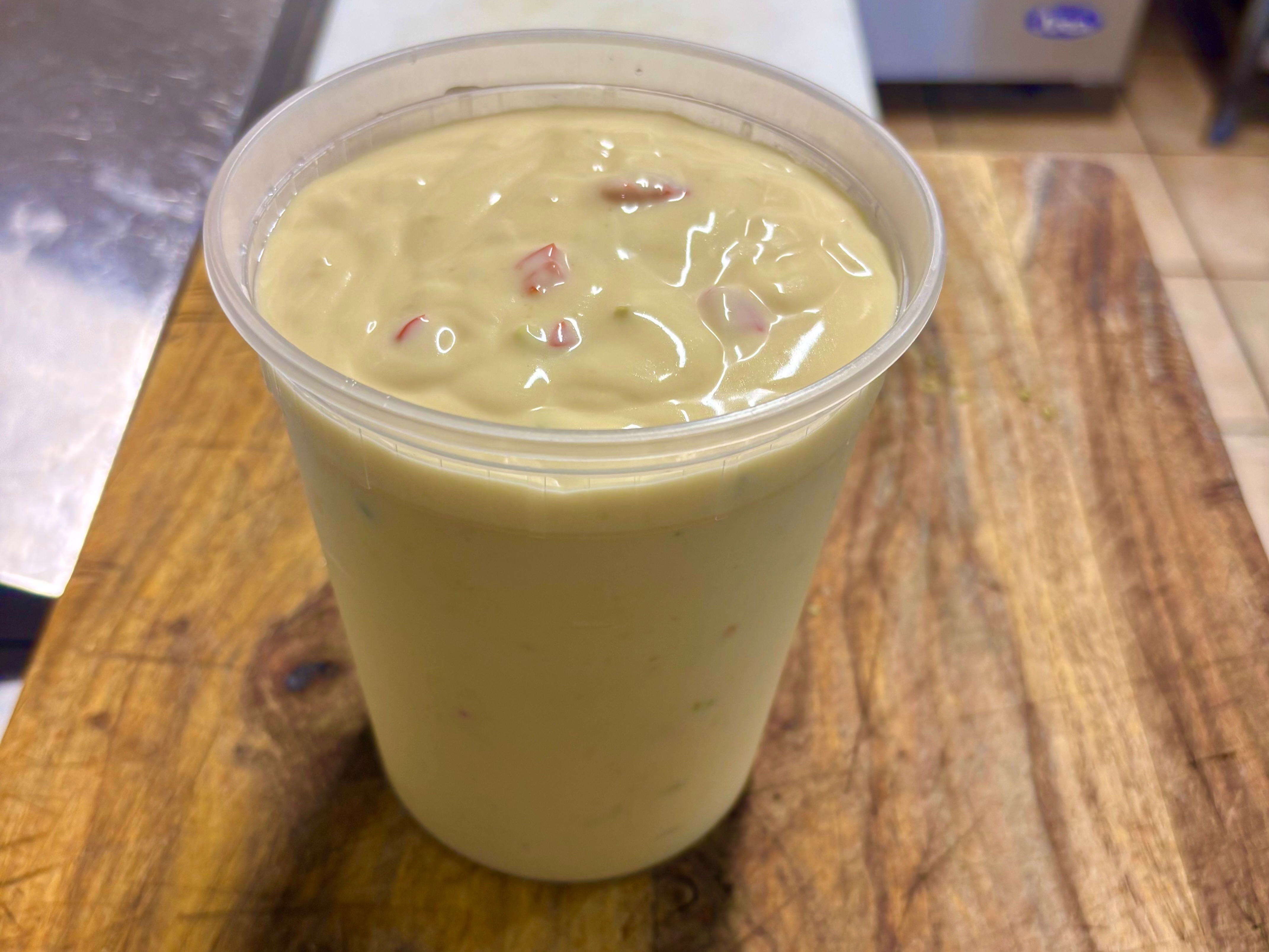 Queso 32 oz ( 8-10 People).