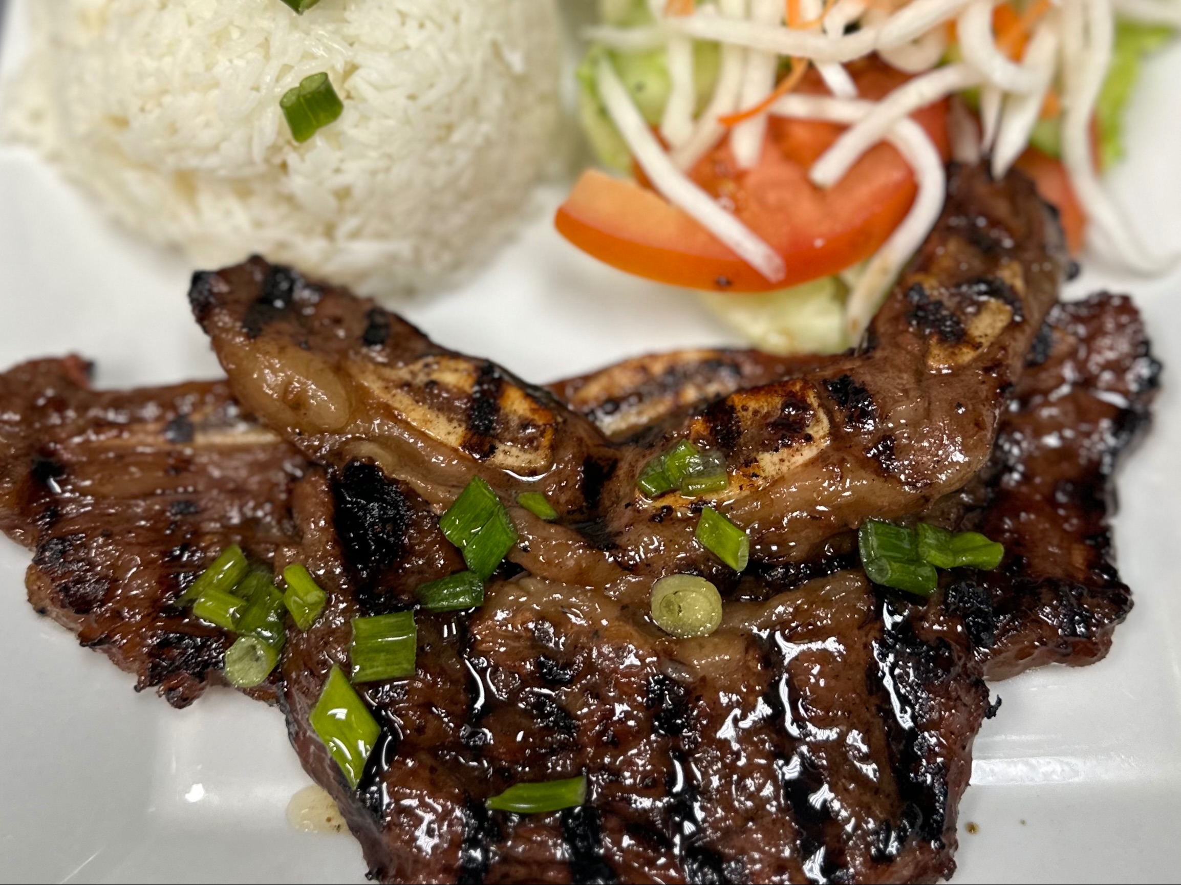 C4. Korean Short Ribs Plate (Com Suon Dai Han).
