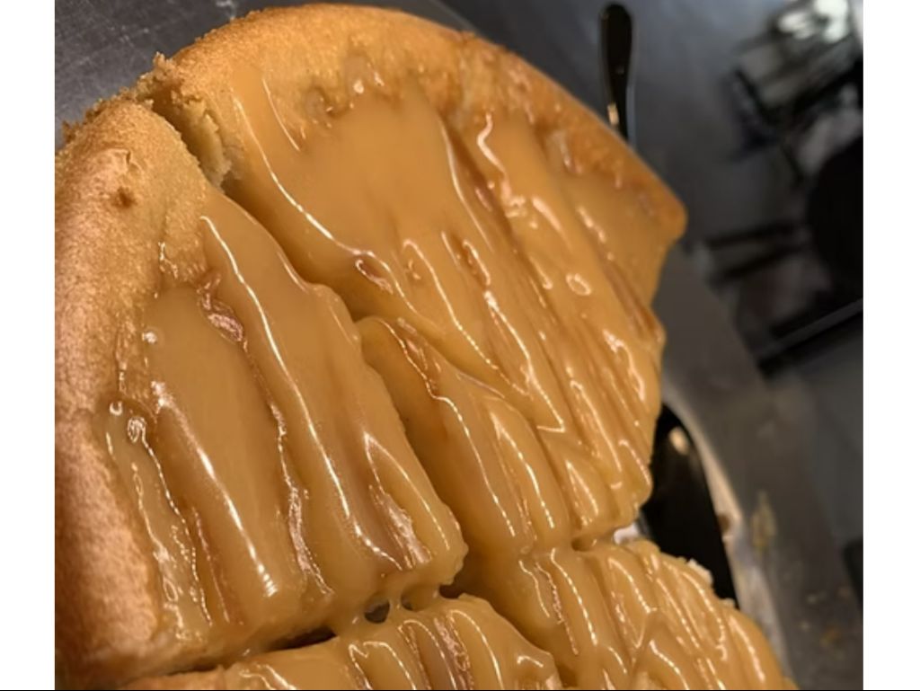 Caramel Cheesecake Slice