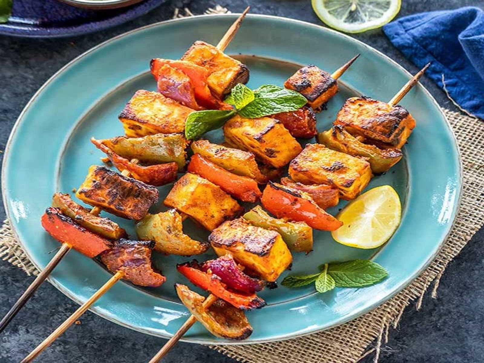 Paneer Tikka Kabab (cottage cheese).