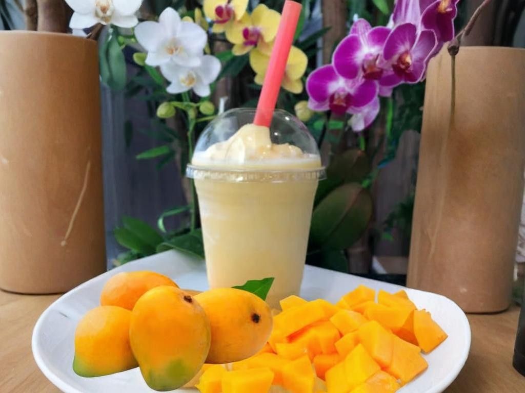 D16. Mango Smoothie.