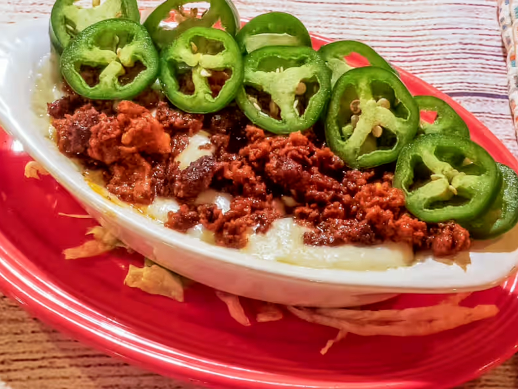 Queso Fundido con Chorizo