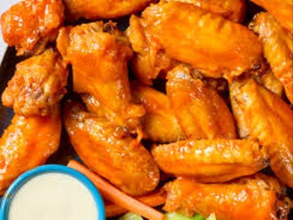 5 Wings w/ Fries.