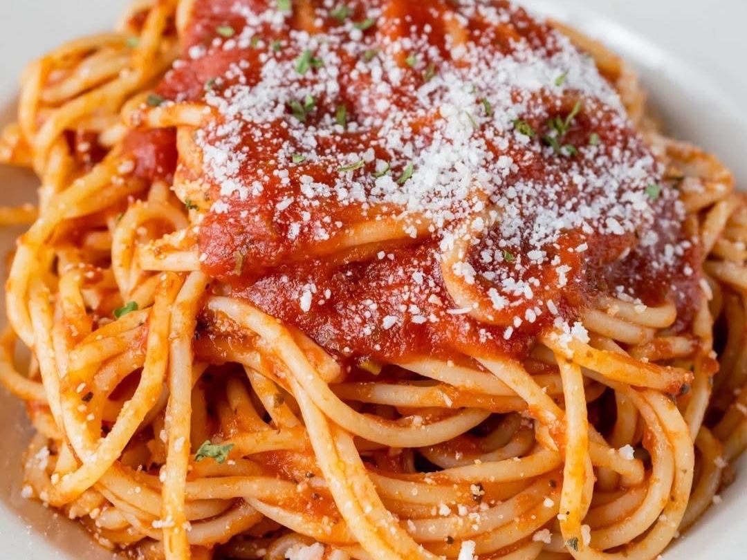 Spaghetti w/Marinara Sauce.