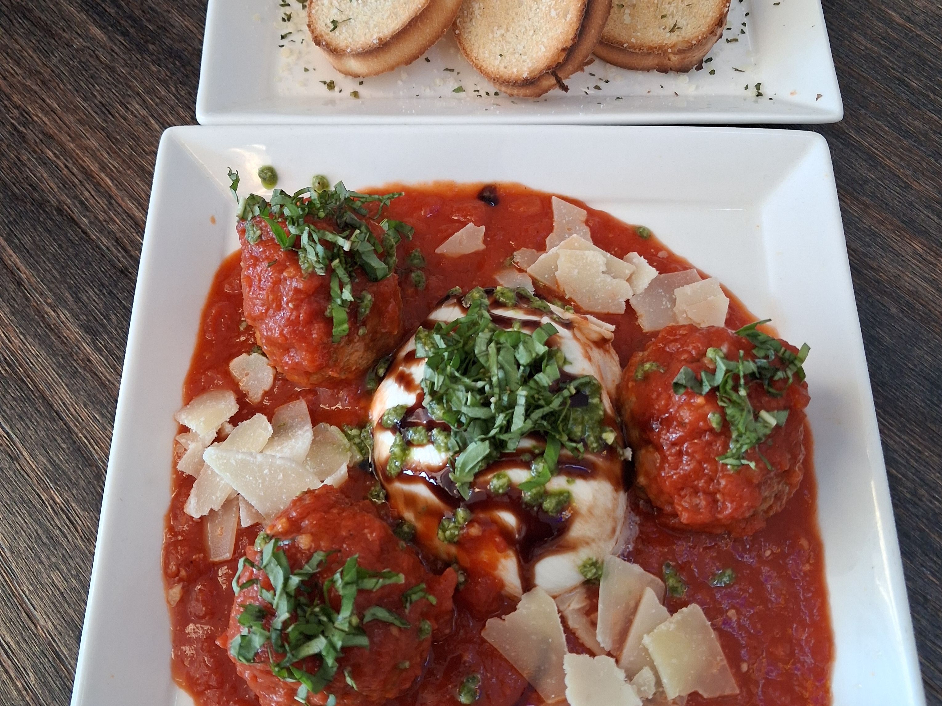 Meatballs With Burrata Cheese And Toasted Bread