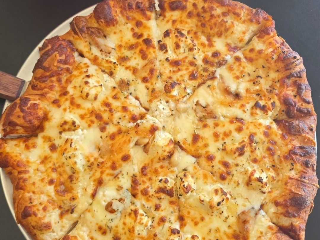 White Pizza - Medium