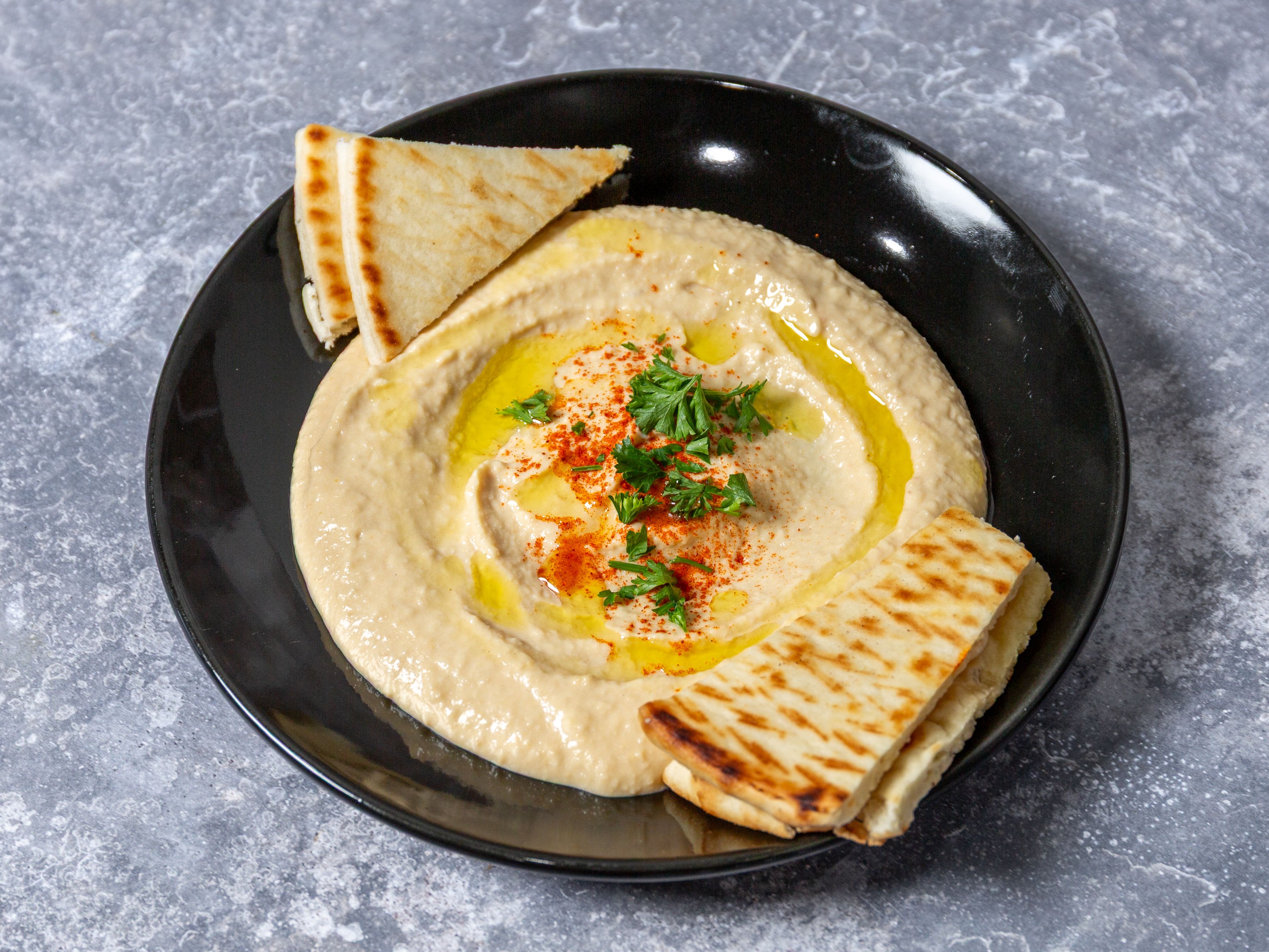 Hummus W/pita Chips.