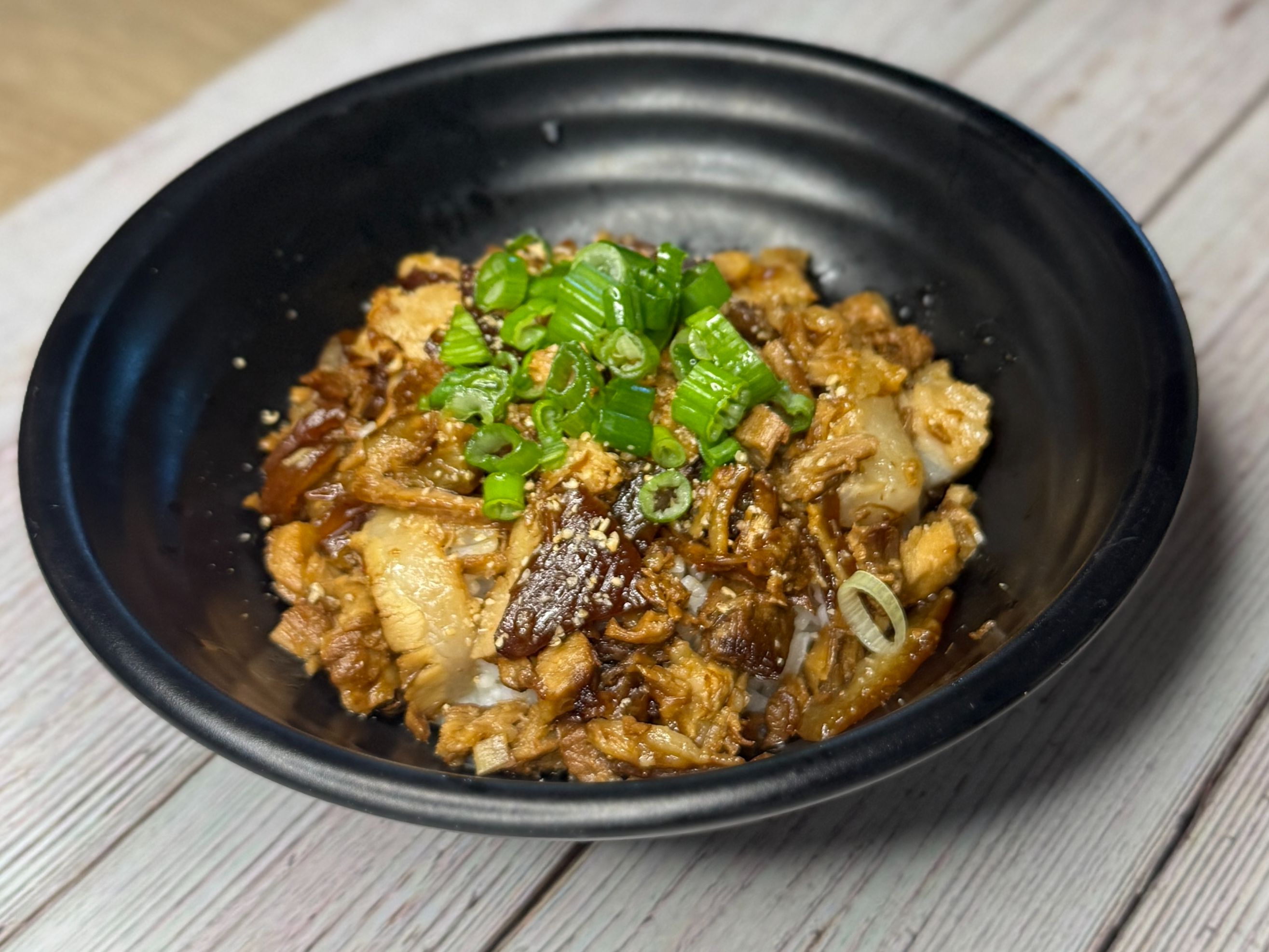 **TO GO** B17 Chashu Don.