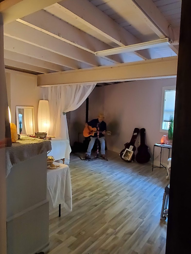 LaCura Salt Spa - About Us