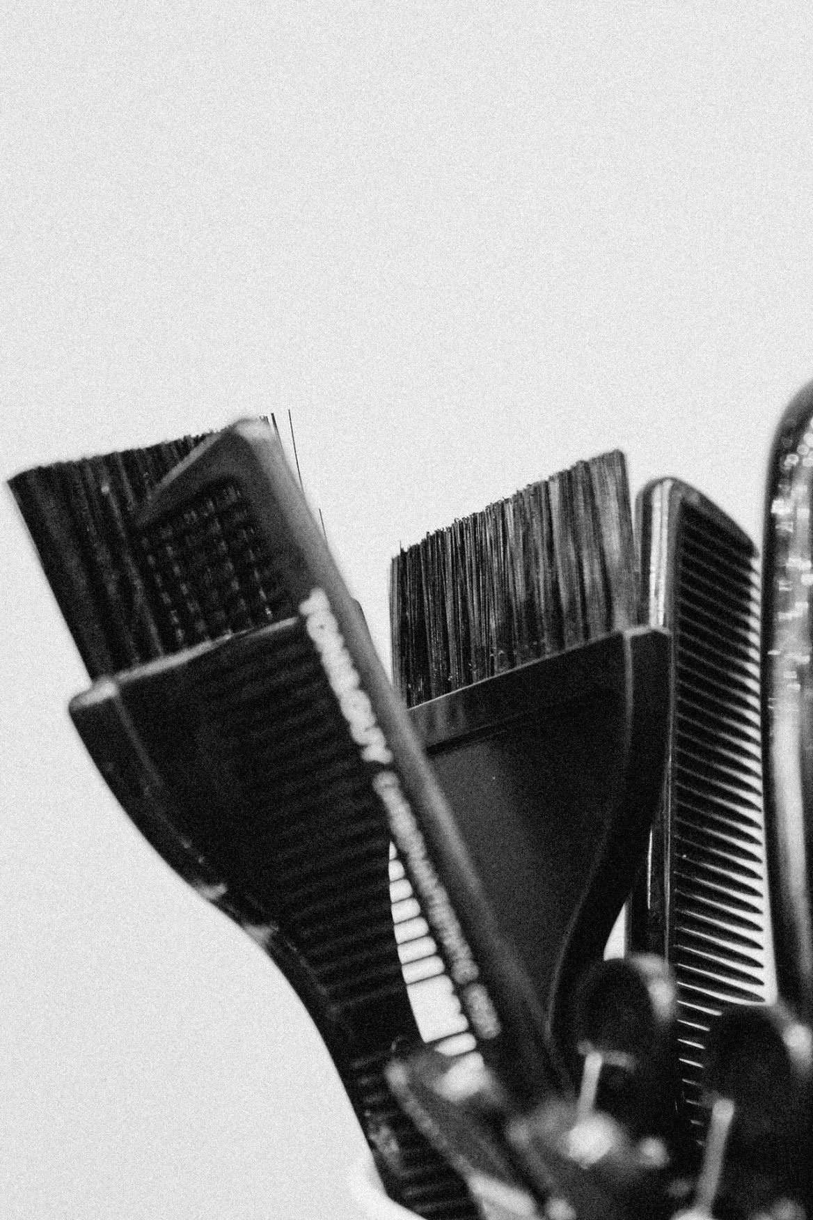 We are a modern salon with over 22 years of experience that strives to bring exceptional services in an atmosphere that inspires innovation.