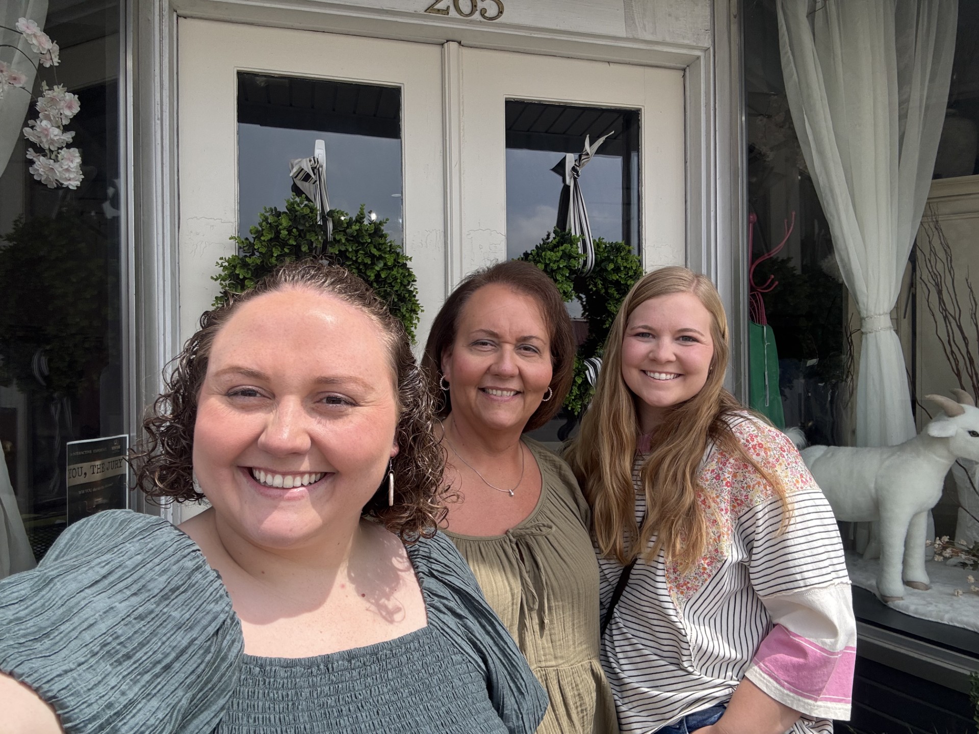 Clara Belle`s Boutique - About Us