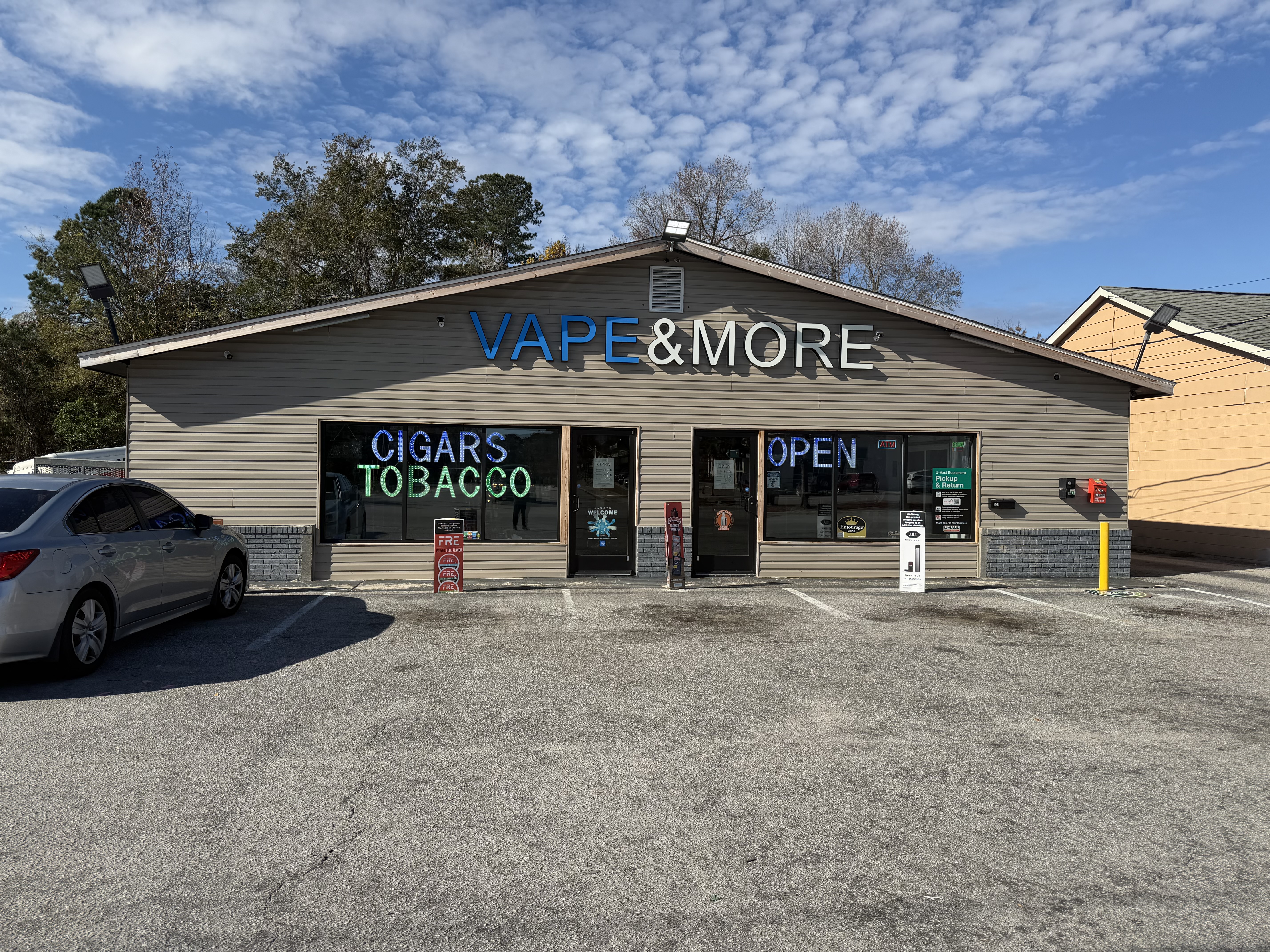 VAPE & MORE - THE MANNING VAPE & MORE & UHAUL DEALER