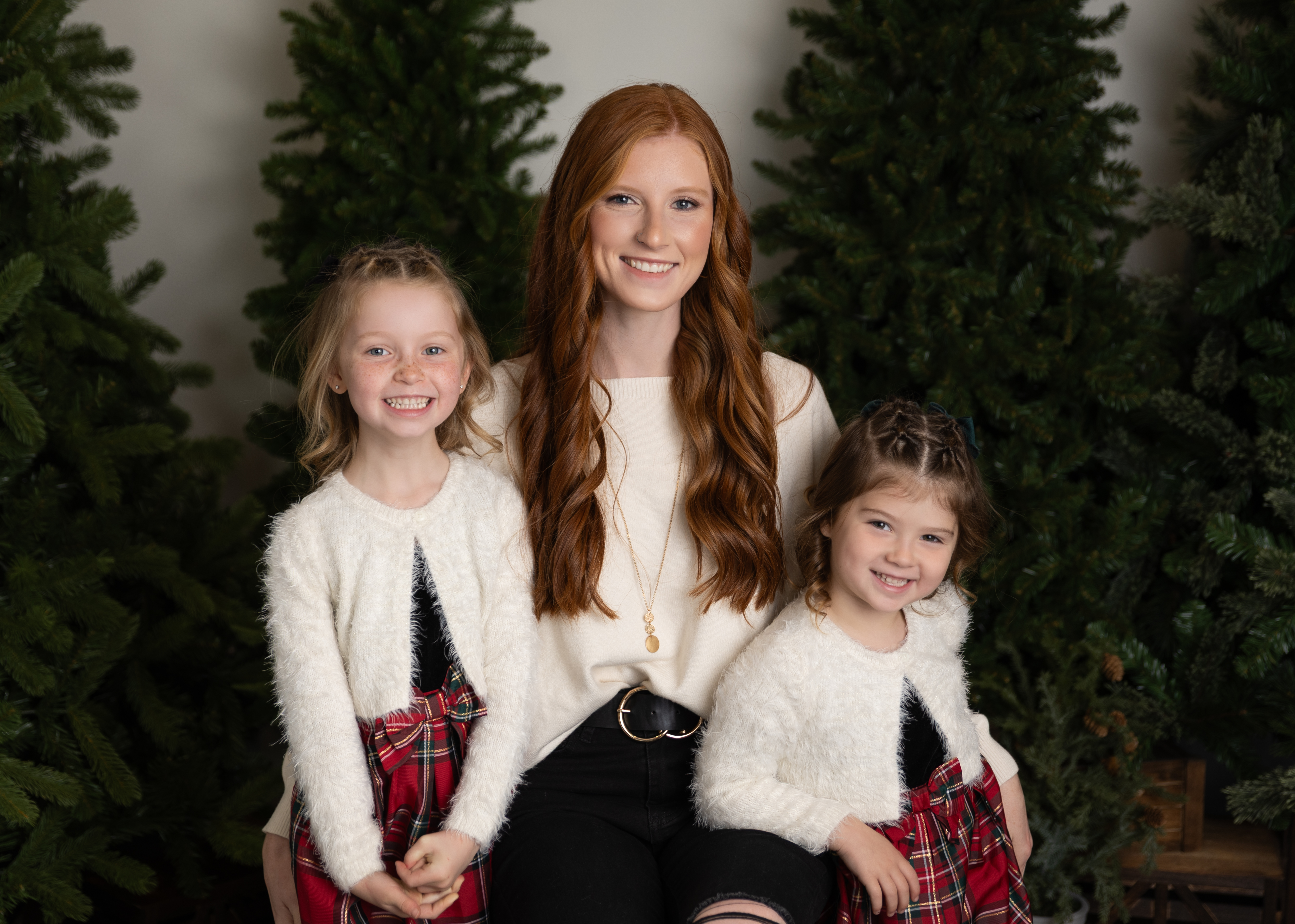 INSIDE & OUT NATURALLY - About Us